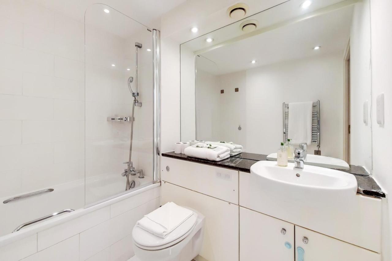 Free Parking - Two Bed Apartment By London Docklands Exterior foto